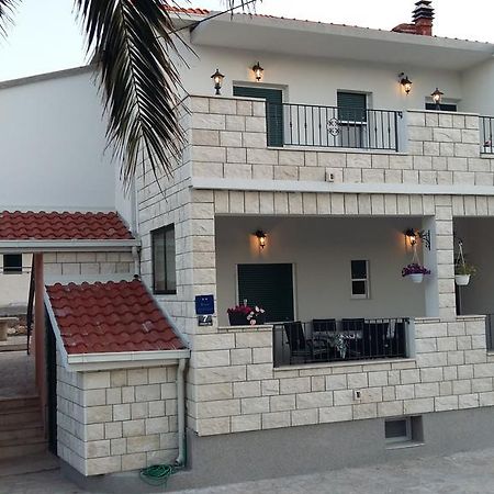 San Apartments Slatine Exterior foto